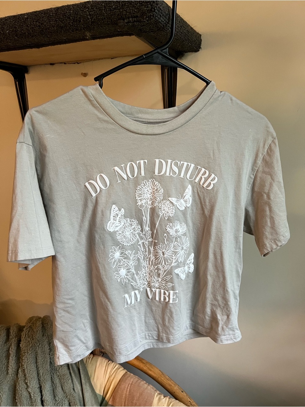 Organic Collective Do Not Disturb My Vibe Graphic Tee M